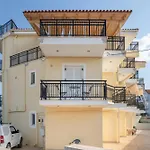 Anna's 1 Cozy For 3 * Lixouri